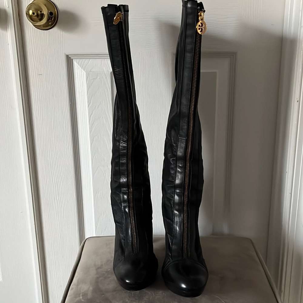 Beautiful Soft Black Leather Women’s Tory Burch boots with front gold zipper